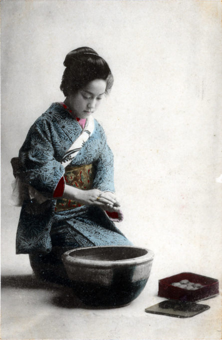Making mochi, c. 1910.