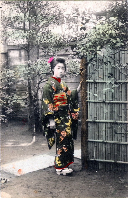 Maiko in kimono, Kyoto, c. 1910.